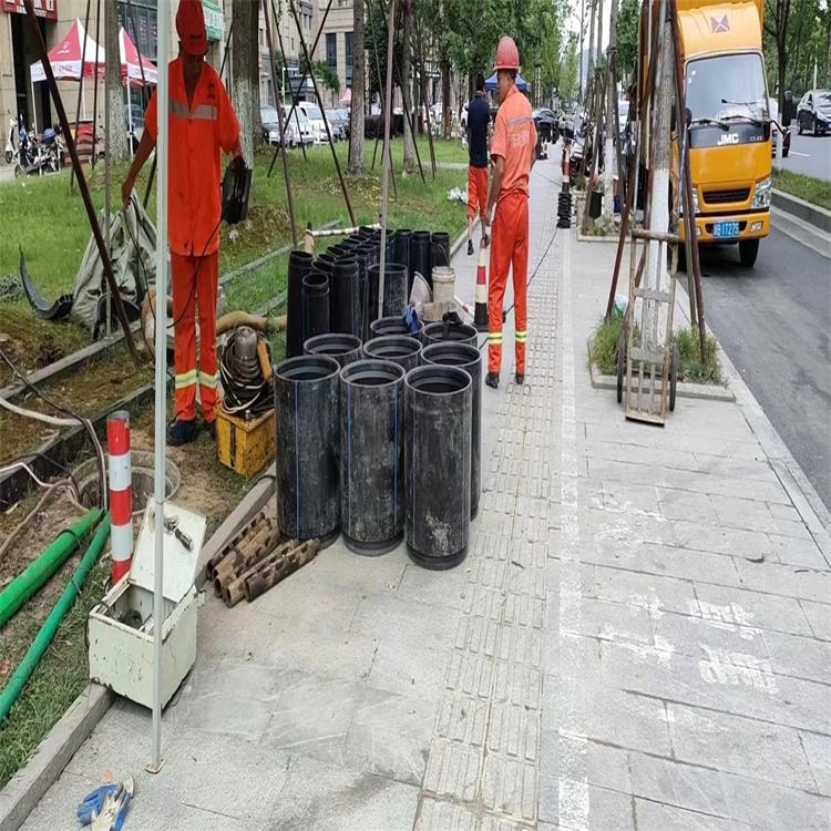 和庆镇管道短管置换修复