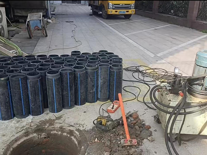 和庆镇PE置换管厂家 DN315置换管 非开挖管短管置换